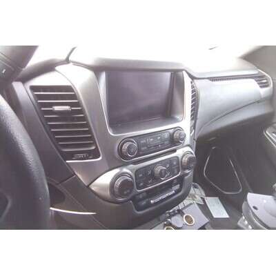 2015 Chevrolet Suburban 1500 Series Axle Assembly, Rear - ~416095094