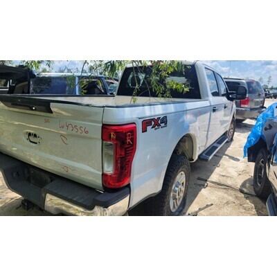 2017 Ford F-250 Super Duty Pickup Axle Assy, Front (4WD) - ~395087900