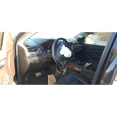 2015 Chevrolet Suburban 1500 Series Axle Assembly, Rear - ~404582999