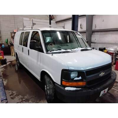 2010 Chevrolet Express 2500 Axle Assembly, Rear - ~410999914