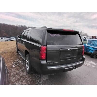 2015 Chevrolet Suburban 1500 Series Axle Assembly, Rear - ~416203616