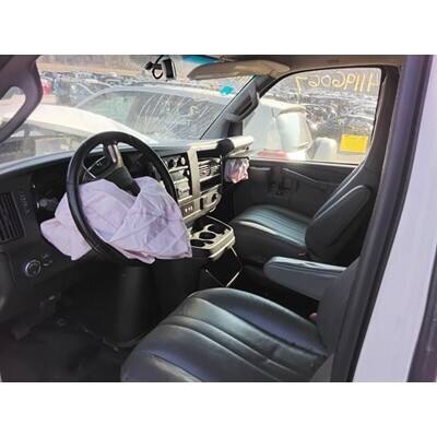 2018 Chevrolet Express 2500 Axle Assembly, Rear - ~416681772