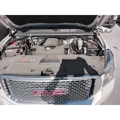 2015 Cadillac Escalade Axle Assembly, Rear - ~417178619