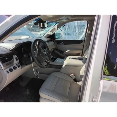 2015 Cadillac Escalade Axle Assembly, Rear - ~417178619