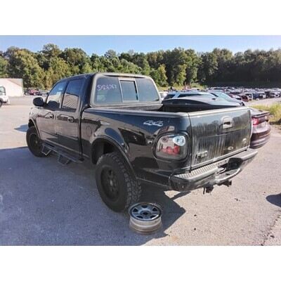 2000 Ford F-150 Series Pickup Axle Assembly, Rear - ~432915263