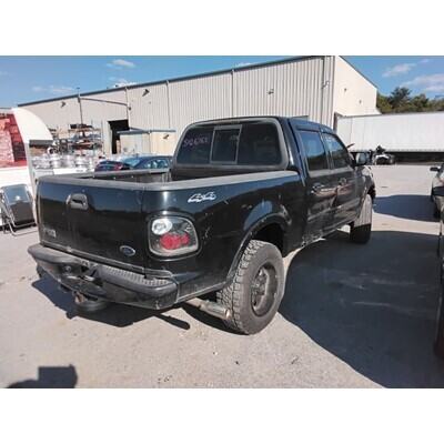 2000 Ford F-150 Series Pickup Axle Assembly, Rear - ~432915263