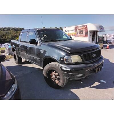 2000 Ford F-150 Series Pickup Axle Assembly, Rear - ~432915263