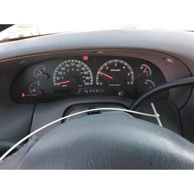 2000 Ford F-150 Series Pickup Axle Assembly, Rear - ~432915263