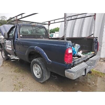 2011 Ford F-250 Super Duty Pickup Axle Assy, Front (4WD) - ~425381658