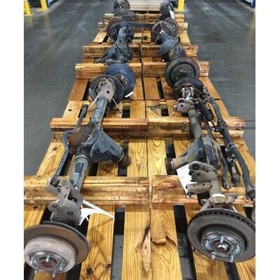 2015 Chevrolet Colorado Axle Assembly, Rear - ~420643532