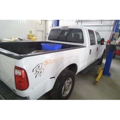 2011 Ford F-250 Super Duty Pickup Axle Assy, Front (4WD) - ~425000334