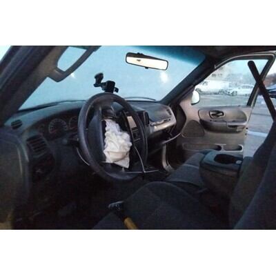 2000 Ford F-150 Series Pickup Axle Assembly, Rear - ~415084277