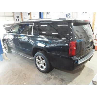 2015 Chevrolet Suburban 1500 Series Axle Assembly, Rear - ~394505675