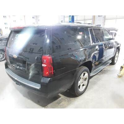 2015 Chevrolet Suburban 1500 Series Axle Assembly, Rear - ~394505675