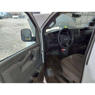 2017 Chevrolet Express 2500 Axle Assembly, Rear - ~408309451