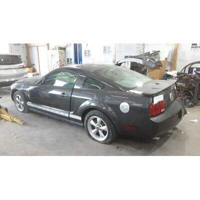 2005 Ford Mustang Axle Assembly, Rear - ~431824912