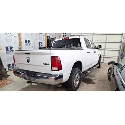 2013 Dodge 1500 Series Pickup Axle Assembly, Rear - ~407567599