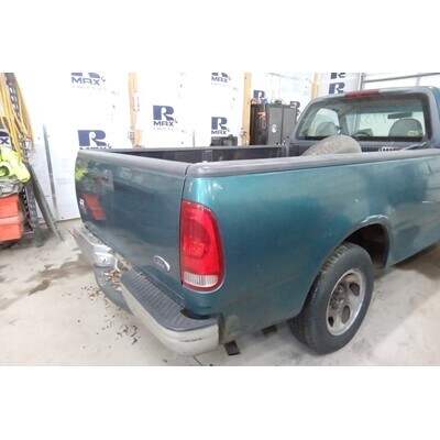 1997 Ford F-150 Series Pickup Axle Assembly, Rear - ~421186241