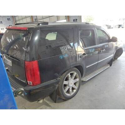 2007 Cadillac Escalade Axle Assembly, Rear - ~432764407
