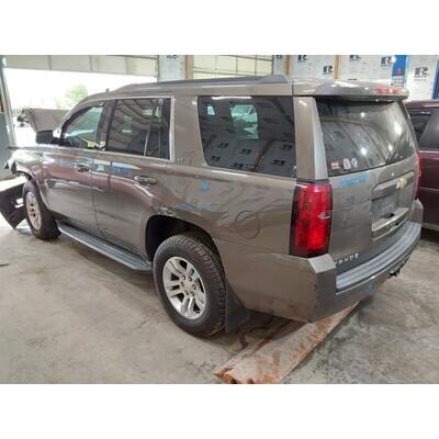 2015 Chevrolet Suburban 1500 Series Axle Assembly, Rear - ~436433279