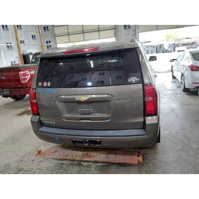 2015 Chevrolet Suburban 1500 Series Axle Assembly, Rear - ~436433279