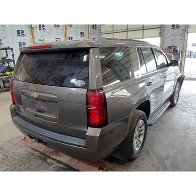 2015 Chevrolet Suburban 1500 Series Axle Assembly, Rear - ~436433279