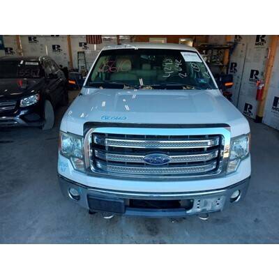 2012 Ford F-150 Series Pickup Axle Assembly, Rear - ~438206392