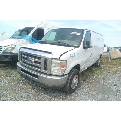 2008 Ford E-250 Van Axle Assembly, Rear