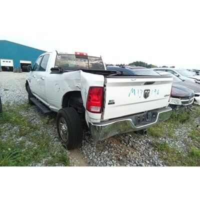 2014 Dodge 2500 Series Pickup Axle Assembly, Rear