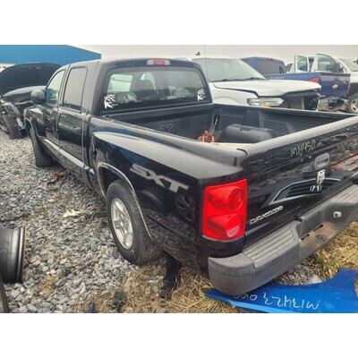 2005 Dodge Dakota  Axle Assembly, Rear - ~414480566