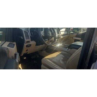 2017 Ford F-250 Super Duty Pickup Axle Assy, Front (4WD) - ~413133598