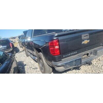 2014 Chevrolet Silverado 1500  Axle Assembly, Rear - ~417563109