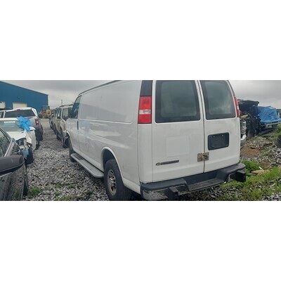 2018 Chevrolet Express 2500 Axle Assembly, Rear - ~420166039