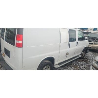 2018 Chevrolet Express 2500 Axle Assembly, Rear - ~420166039