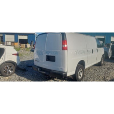 2018 Chevrolet Express 2500 Axle Assembly, Rear - ~424274182