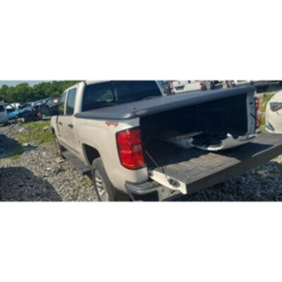 2014 Chevrolet Silverado 1500  Axle Assembly, Rear - ~425045802