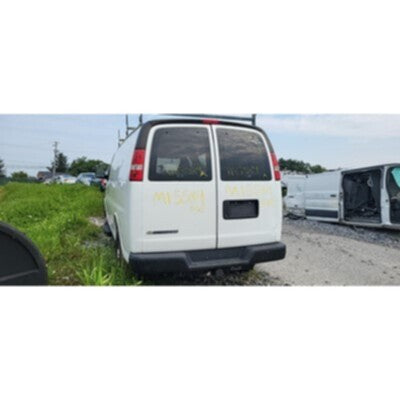 2017 Chevrolet Express 2500 Axle Assembly, Rear - ~431635276