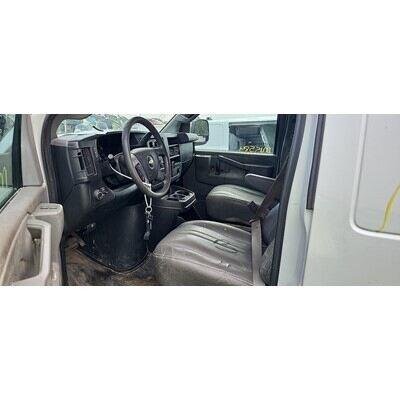 2017 Chevrolet Express 2500 Axle Assembly, Rear - ~431635276