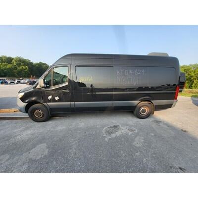 2019 Mercedes-Benz Sprinter 2500 Axle Assembly, Rear - ~397658693