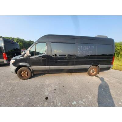 2019 Mercedes-Benz Sprinter 2500 Axle Assembly, Rear - ~397668725