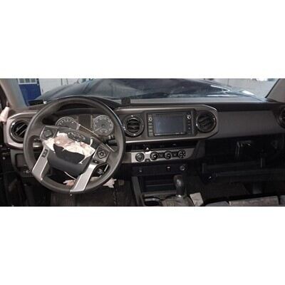 2016 Toyota Tacoma Axle Assembly, Rear - ~412504459