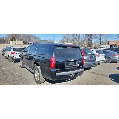 2015 Chevrolet Suburban 1500 Series Axle Assembly, Rear - ~415993749