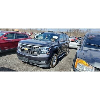 2015 Chevrolet Suburban 1500 Series Axle Assembly, Rear - ~416960392