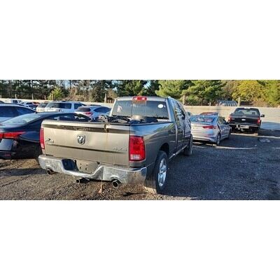 2013 Dodge 1500 Series Pickup Axle Assembly, Rear - ~417784104