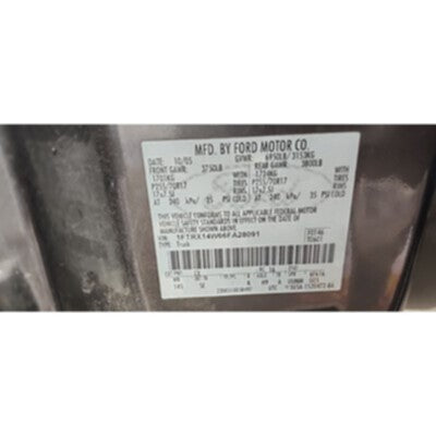 2004 Ford F-150 Series Pickup Axle Assembly, Rear - ~424991019