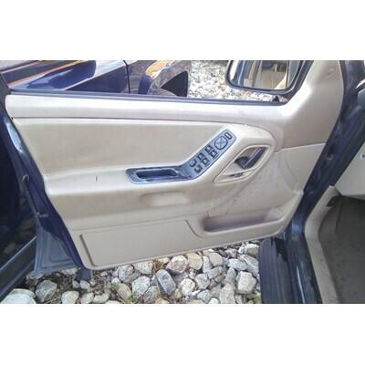 1999 Jeep Grand Cherokee Axle Assy, Front (4WD) - ~440290789