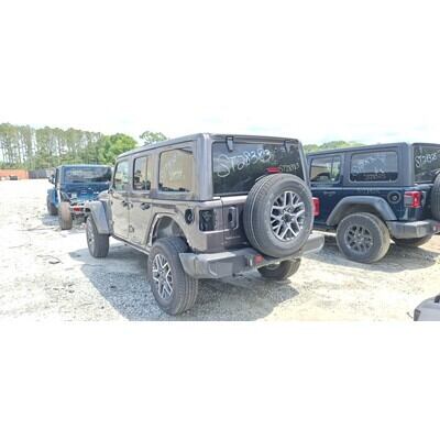 Used Axle Assy, Front (4WD), ~422511626