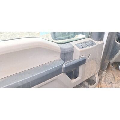 2017 Ford F-250 Super Duty Pickup Axle Assy, Front (4WD) - ~425186386