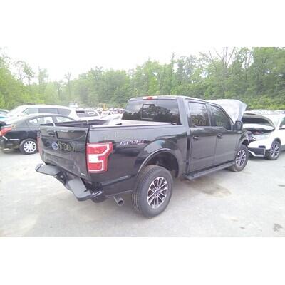 2018 Ford F-150 Series Pickup Axle Assembly, Rear - ~423433059