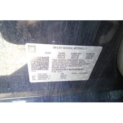 2015 Chevrolet Suburban 1500 Series Axle Assembly, Rear - ~425380875